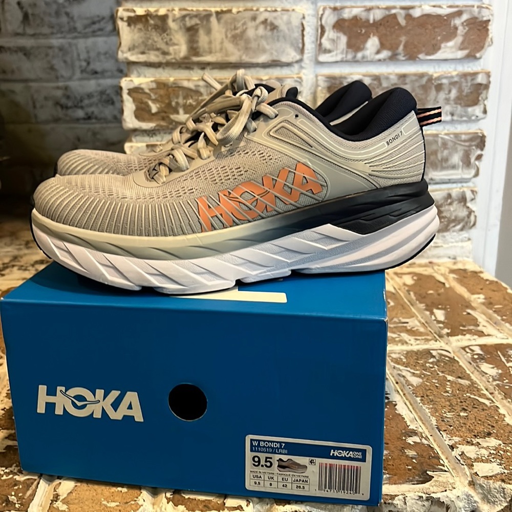 Hoka One One Bondi 7 shoes